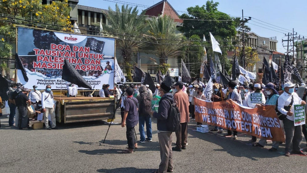 Aksi Bela Palestina,  P411 Gelar Orasi di DPRD Jatim